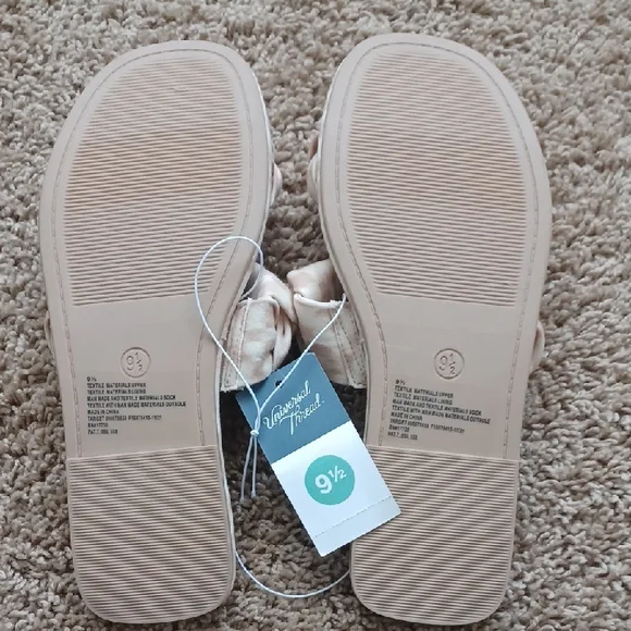 Universal Thread Ruffled Tan Slippers - Picture 3 of 3